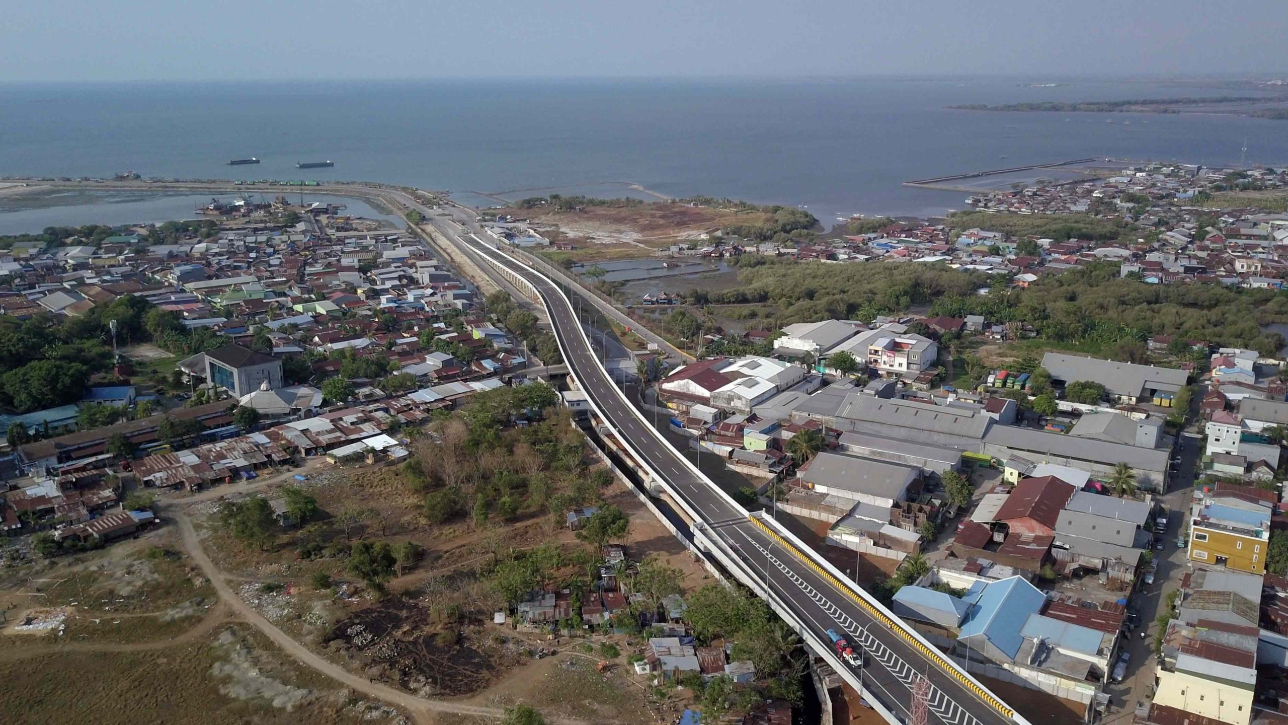 Potret Jalan Tol Makassar New Port yang Diresmikan Jokowi