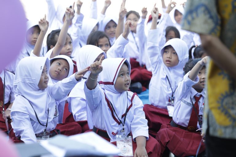 Hari Pertama Sekolah di Makassar