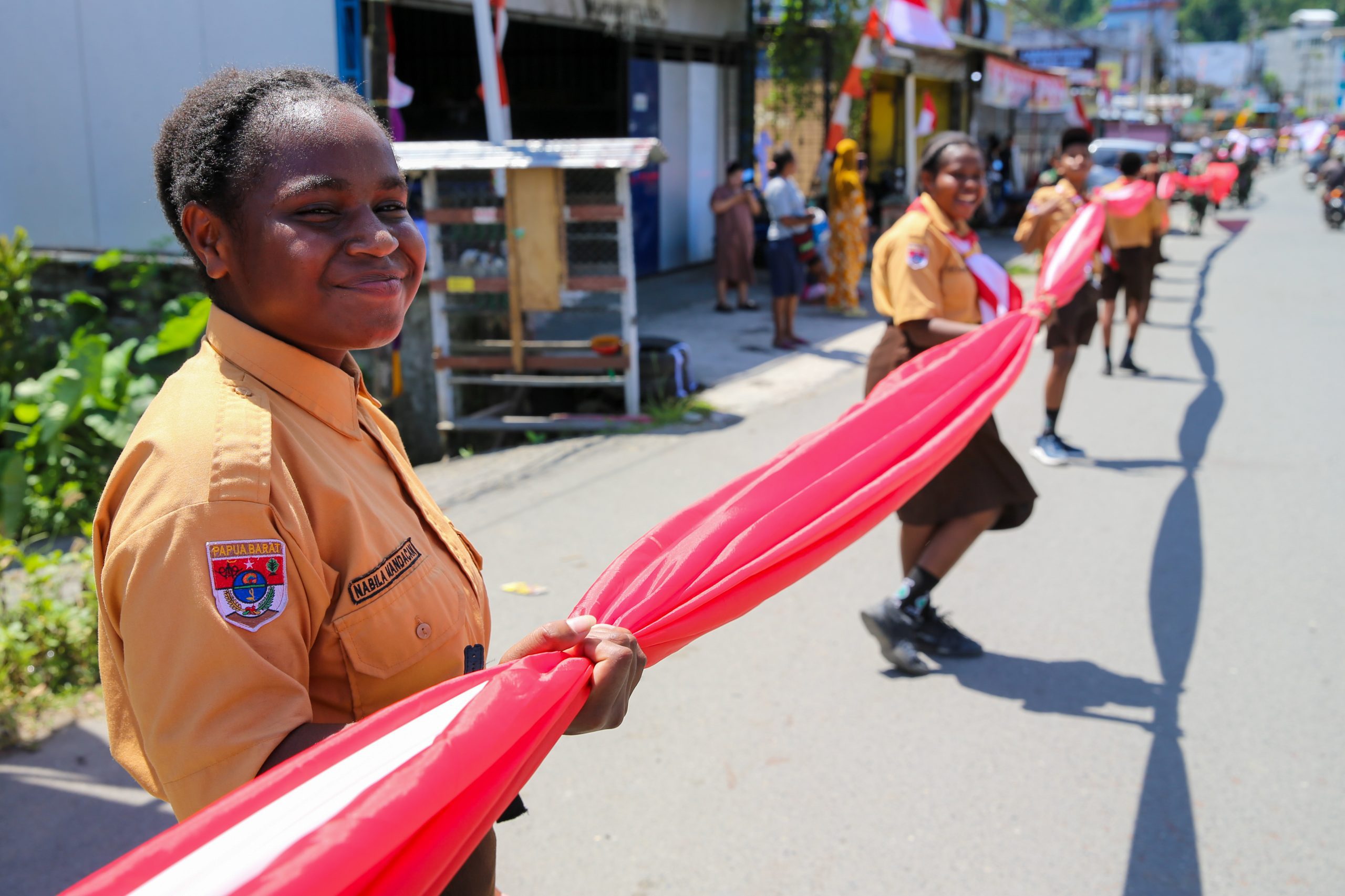 Pembentangan Bendera Merah Putih menjelang HUT RI ke-79