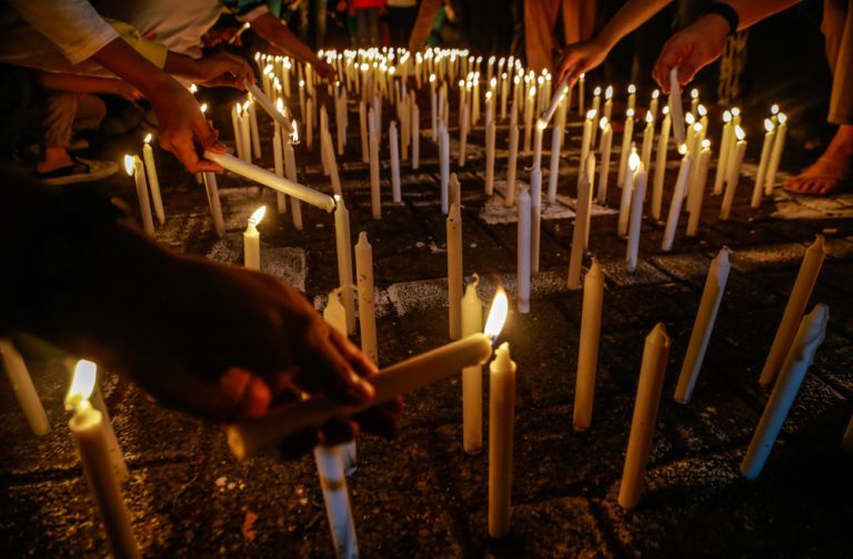 Seribu Lilin untuk Benny Laos
