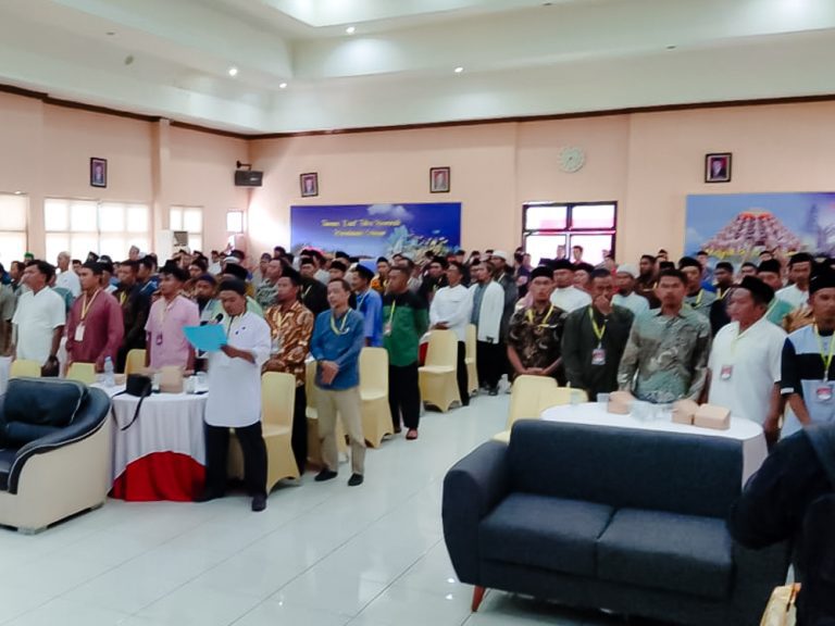 Ditandai Penyerahan Senjata, 140 Jemaah Islamiyah di Sulawesi Kembali Ke NKRI
