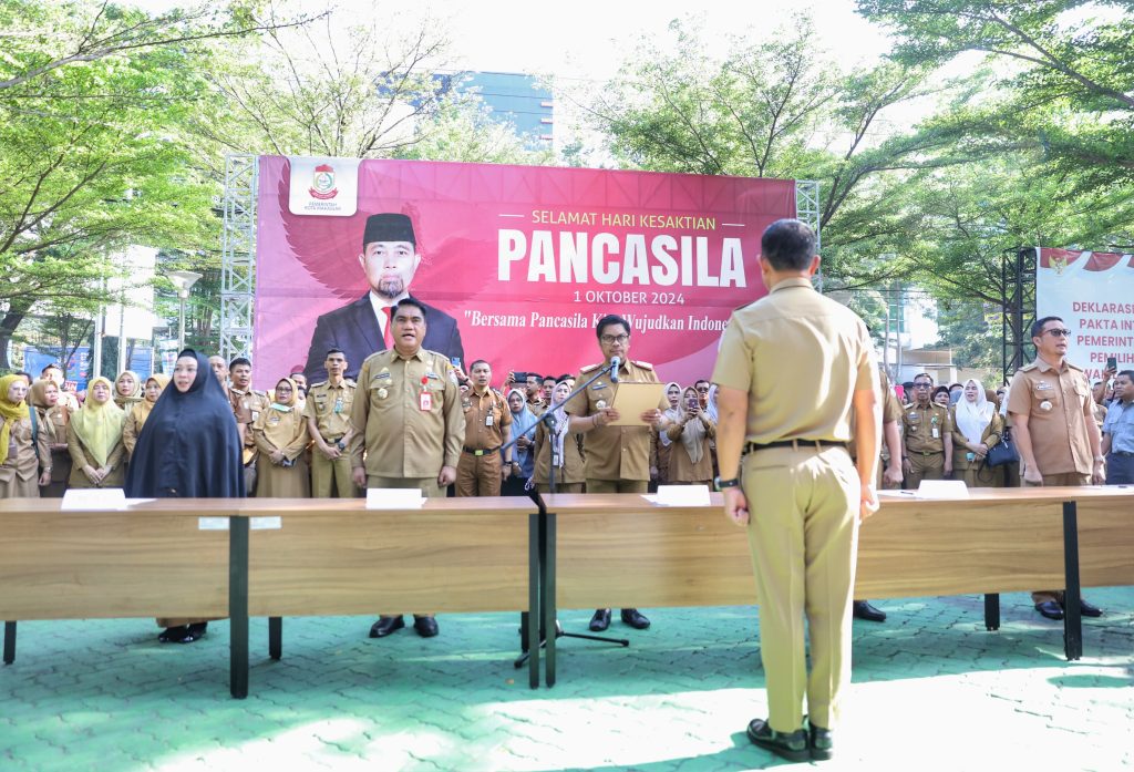 Pj Sekda Makassar Deklarasi dan Tandatangani Pakta Netralitas ASN Pemkot Makassar