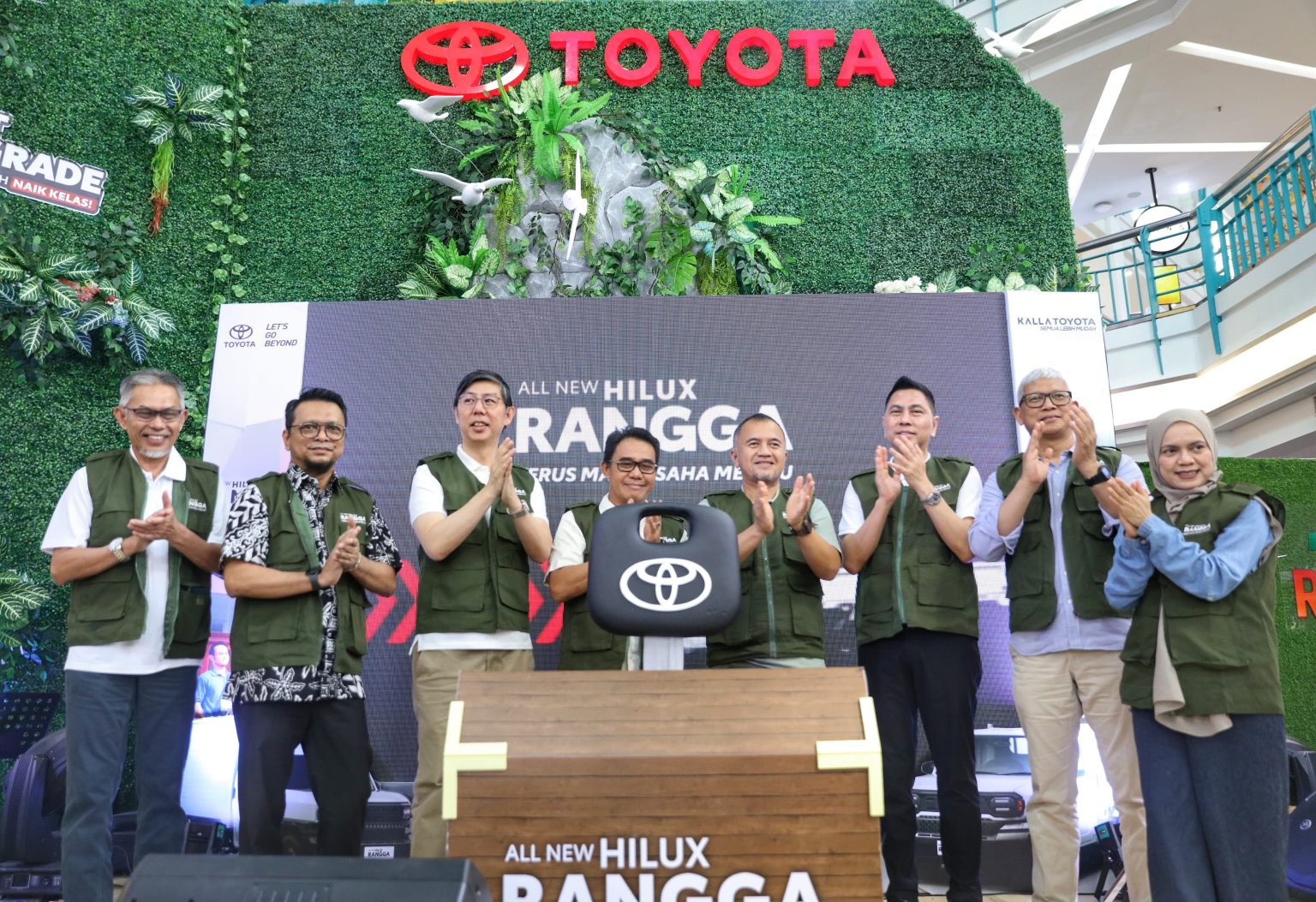 Pj Sekda Makassar Resmikan Peluncuran Toyota All New Hilux Rangga di Mall Ratu Indah