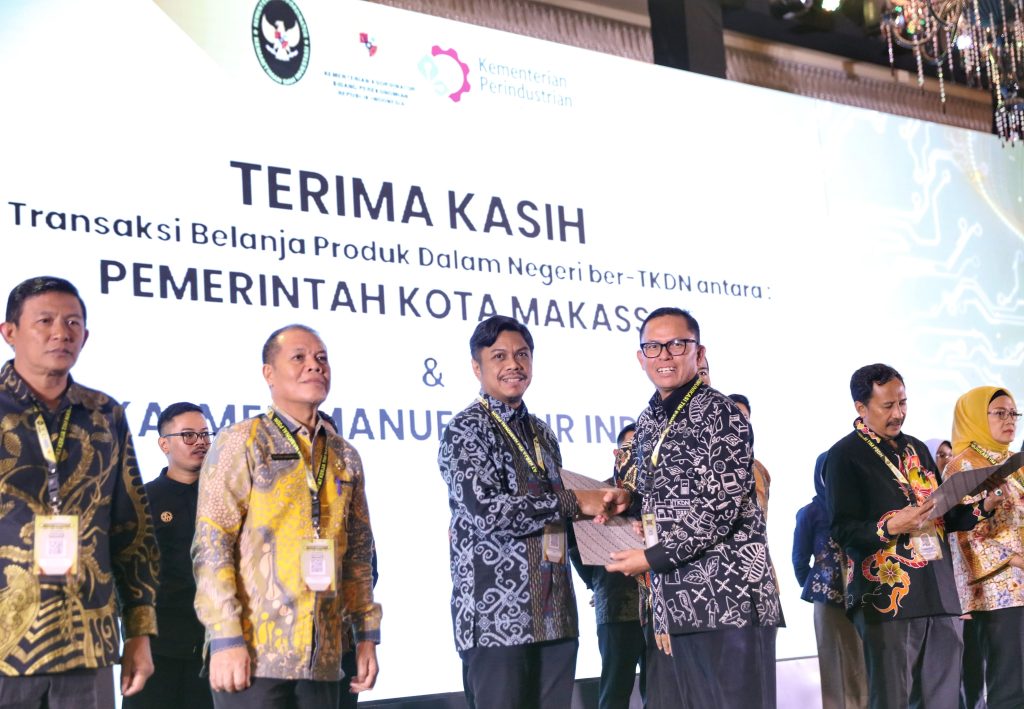 Pemkot Makassar Raih Penghargaan Kementerian Perindustrian atas Dukungan Produk TKDN