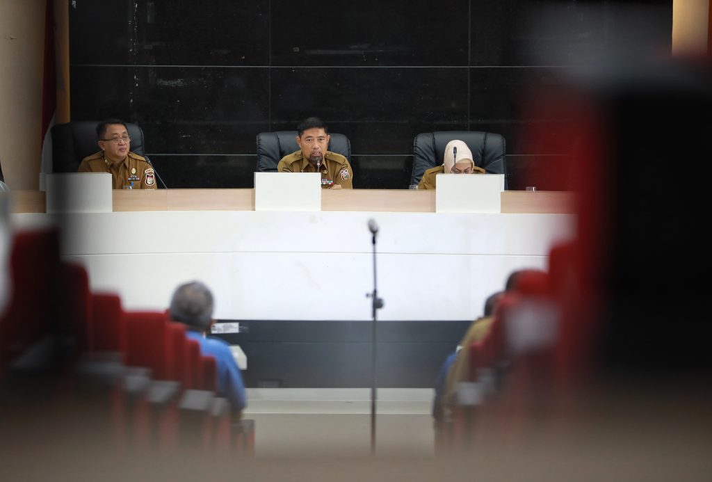 Pjs Wali Kota Makassar Andi Arwin Azis Pimpin Rapat Persiapan HUT ke-417 Kota Makassar