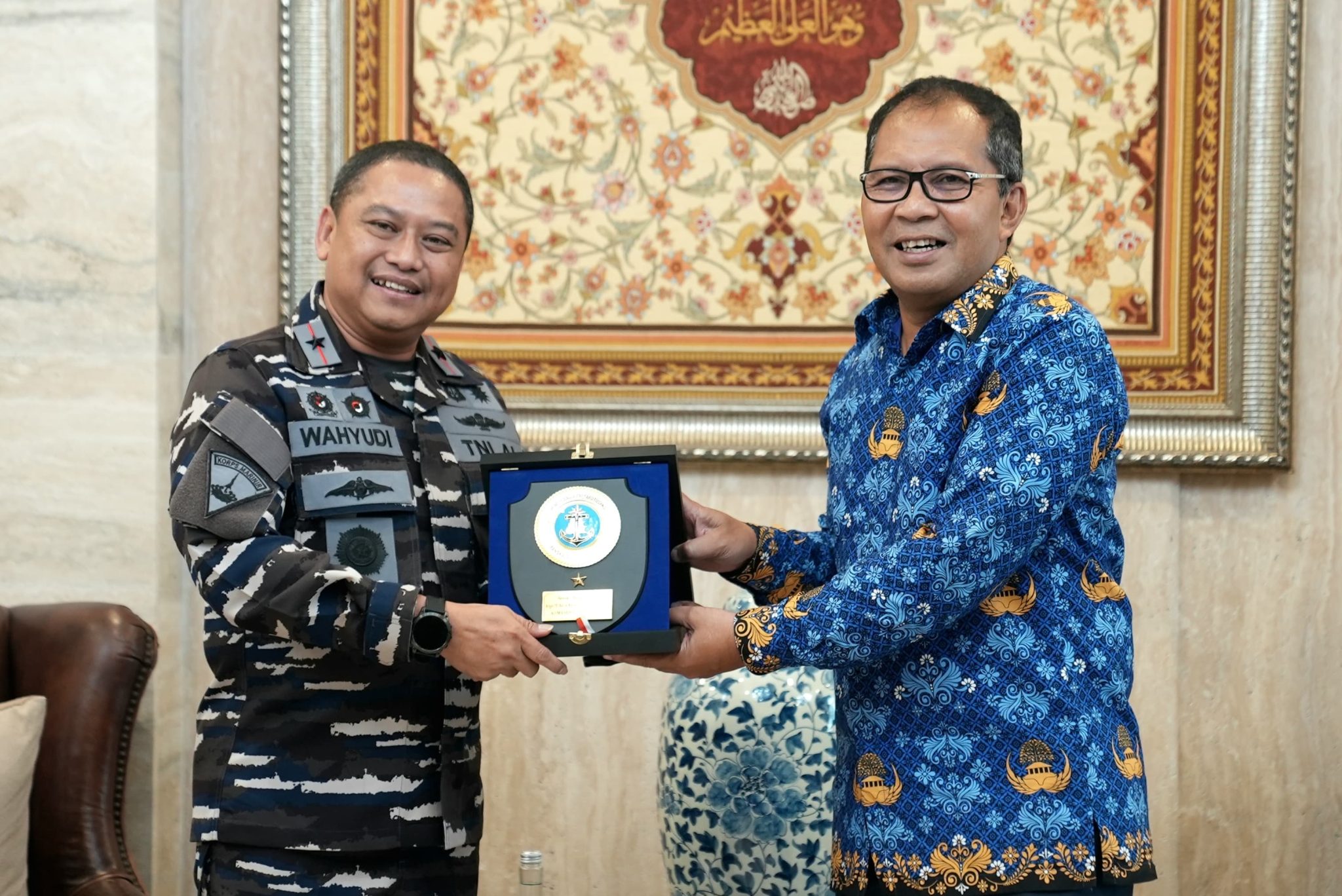 Wali Kota Makassar Sambut Danlantamal VI, Bahas Kolaborasi ke Depan