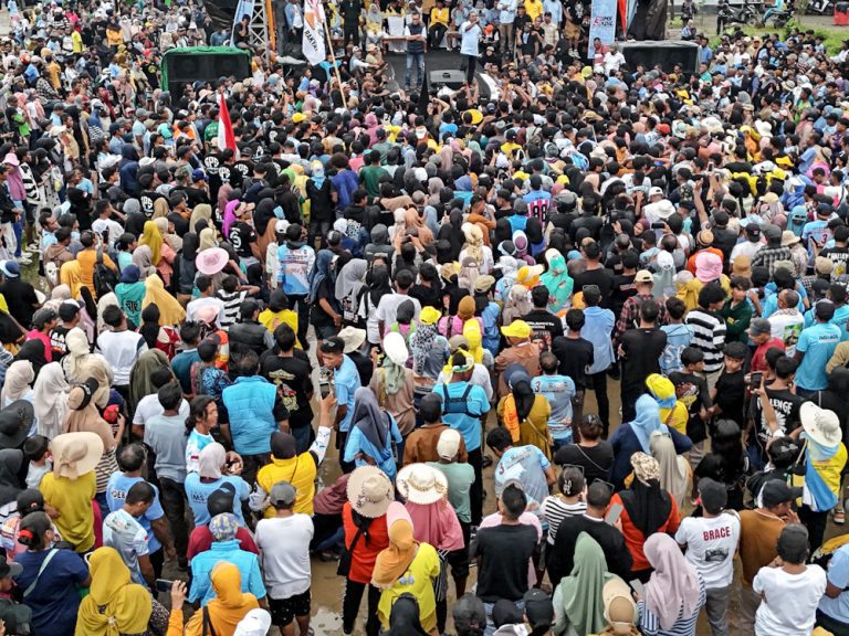 Ribuan Massa Meriahkan Kampanye Pilkada Halmahera Tengah