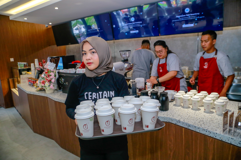 Grand Opening Kedai Kopi di Ternate Dorong UMKM dan Promosikan Kopi Rempah Lokal