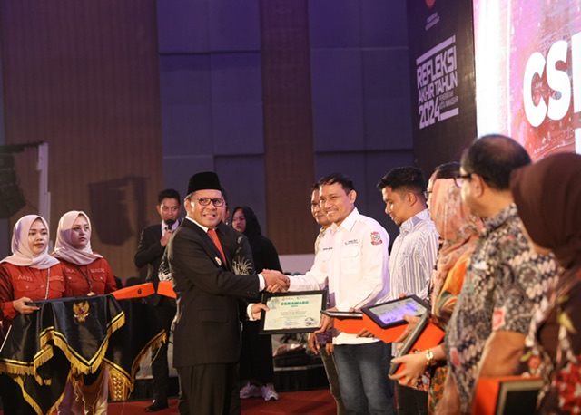 Pemkot Makassar Apresiasi Tujuh Perusahaan melalui CSR Award 2024