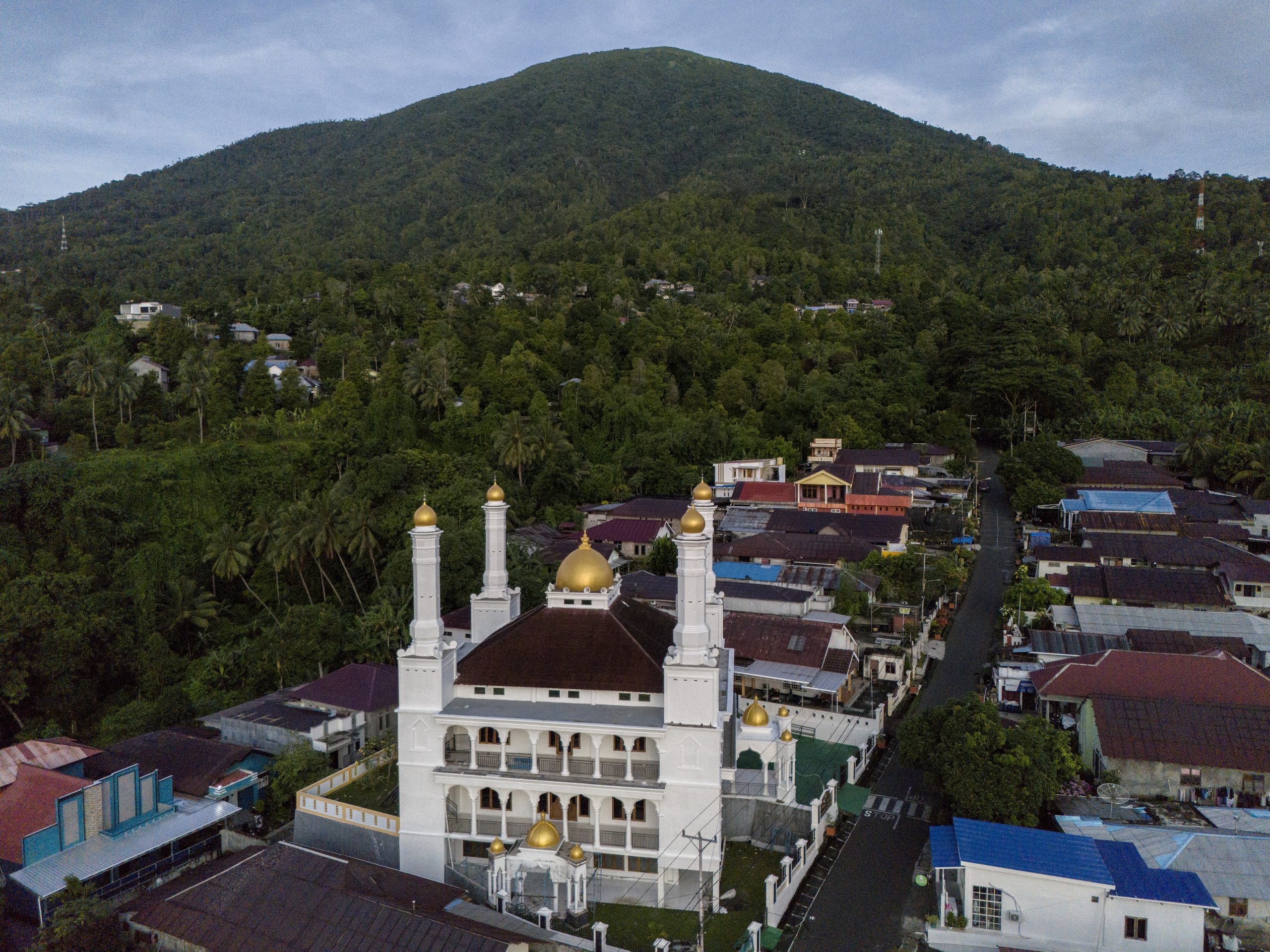 Masjid Baabul Jannah Tabahawa di Ternate
