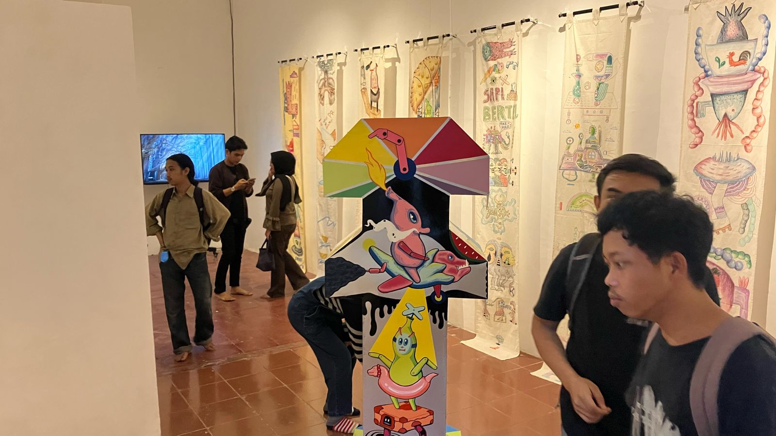Pameran Bersama S.O.P – Riwanua: Mengungkap Kreativitas Diaspora Lewat Seni