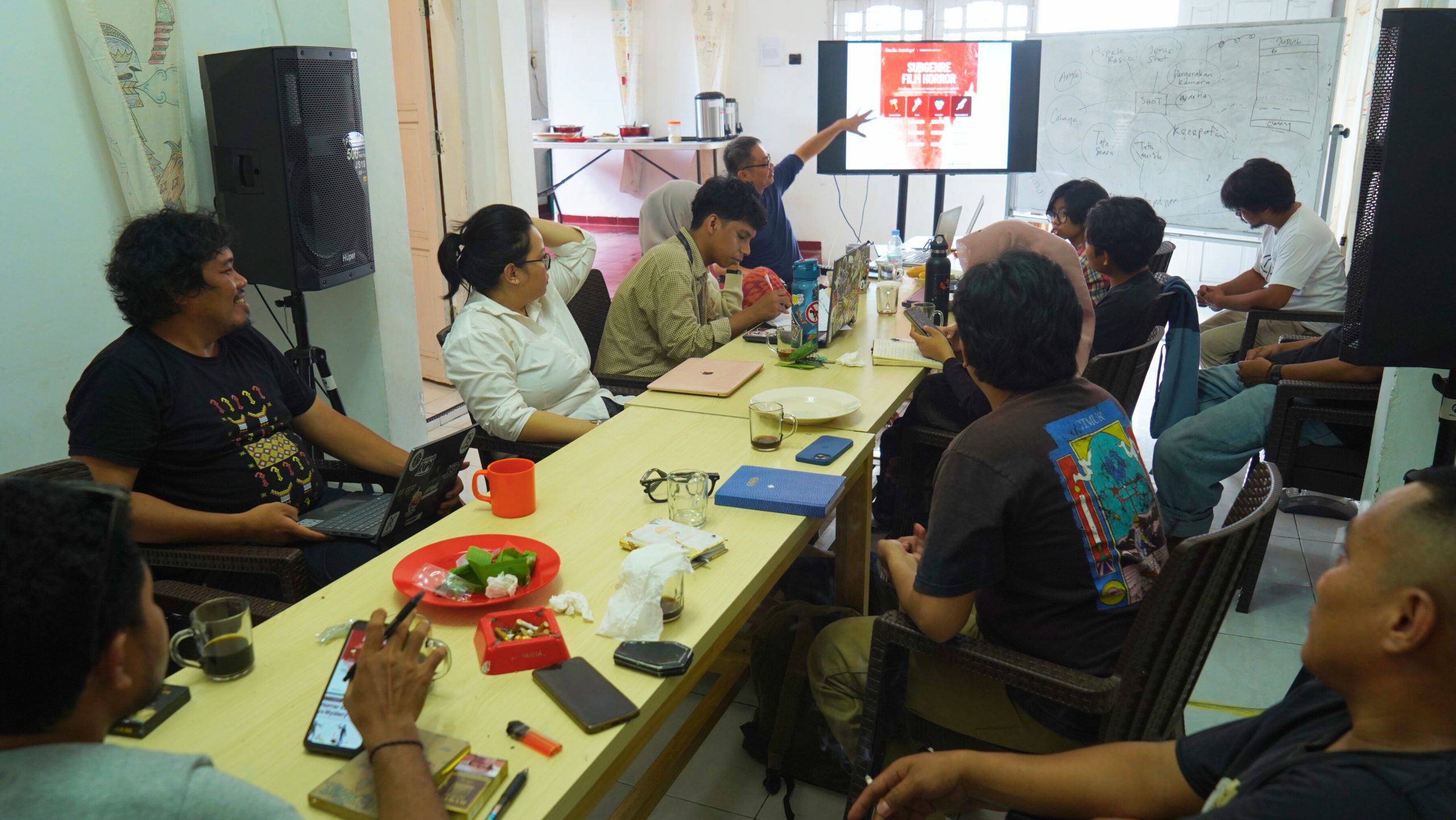 Riwanua Gelar Kelas Kritik Film di Makassar