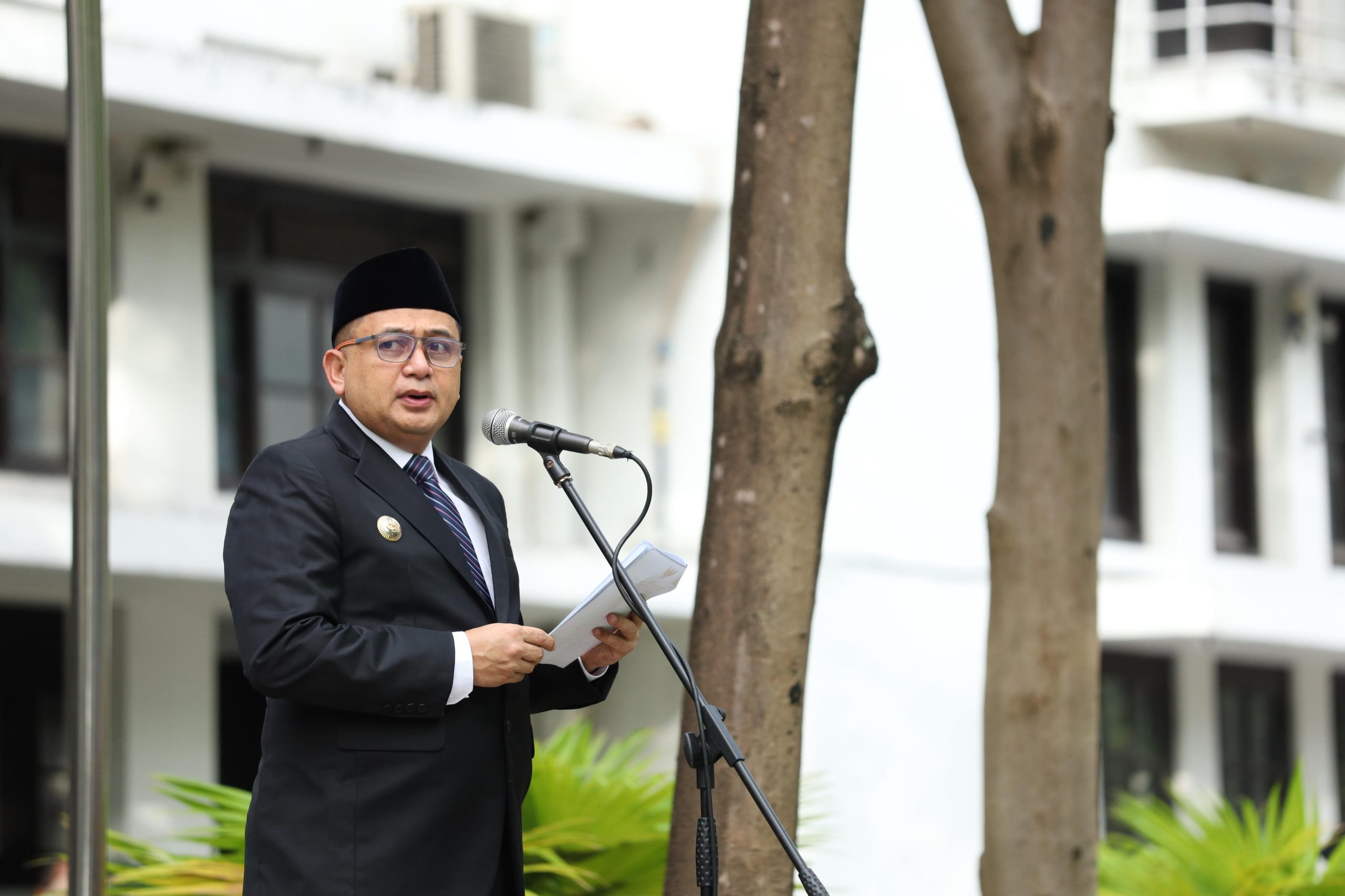 Harganas 2025: Wali Kota Makassar Ingatkan Warga, Jangan Biarkan Handphone Gantikan Kehangatan Keluarga