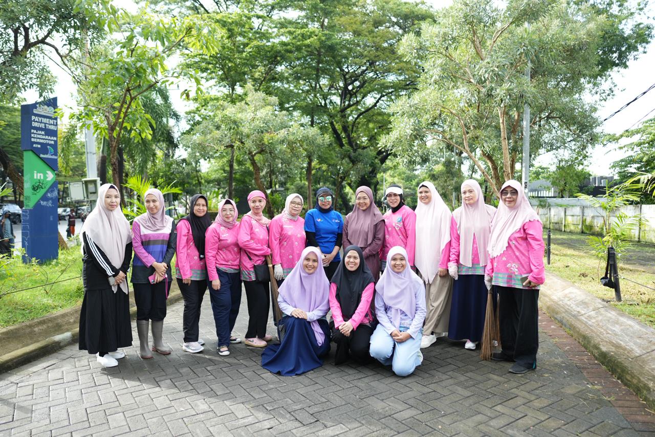 Jumat Bersih di Pantai Losari, Melinda Aksa Tekankan Konsistensi Jaga Ruang Publik